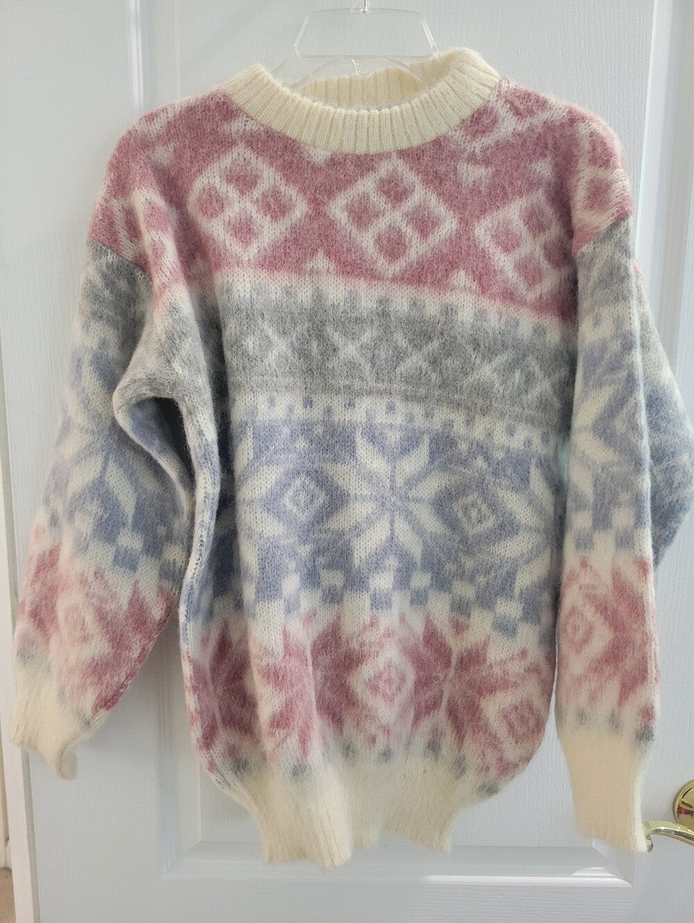 Vintage GE-KA Icelandic Wool Sweater NWT Size L Pastel 80s 90s Ski Nordic Knit